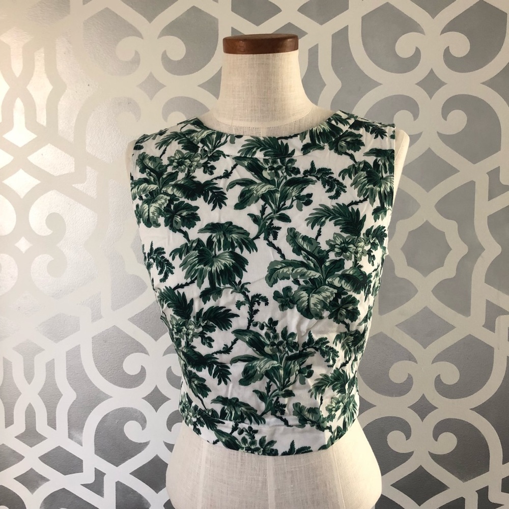 NWOT Jack Wills Tie Back Top. Green Floral.  XS.